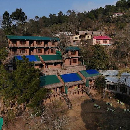 The Mud House Resort Kasauli Exterior foto